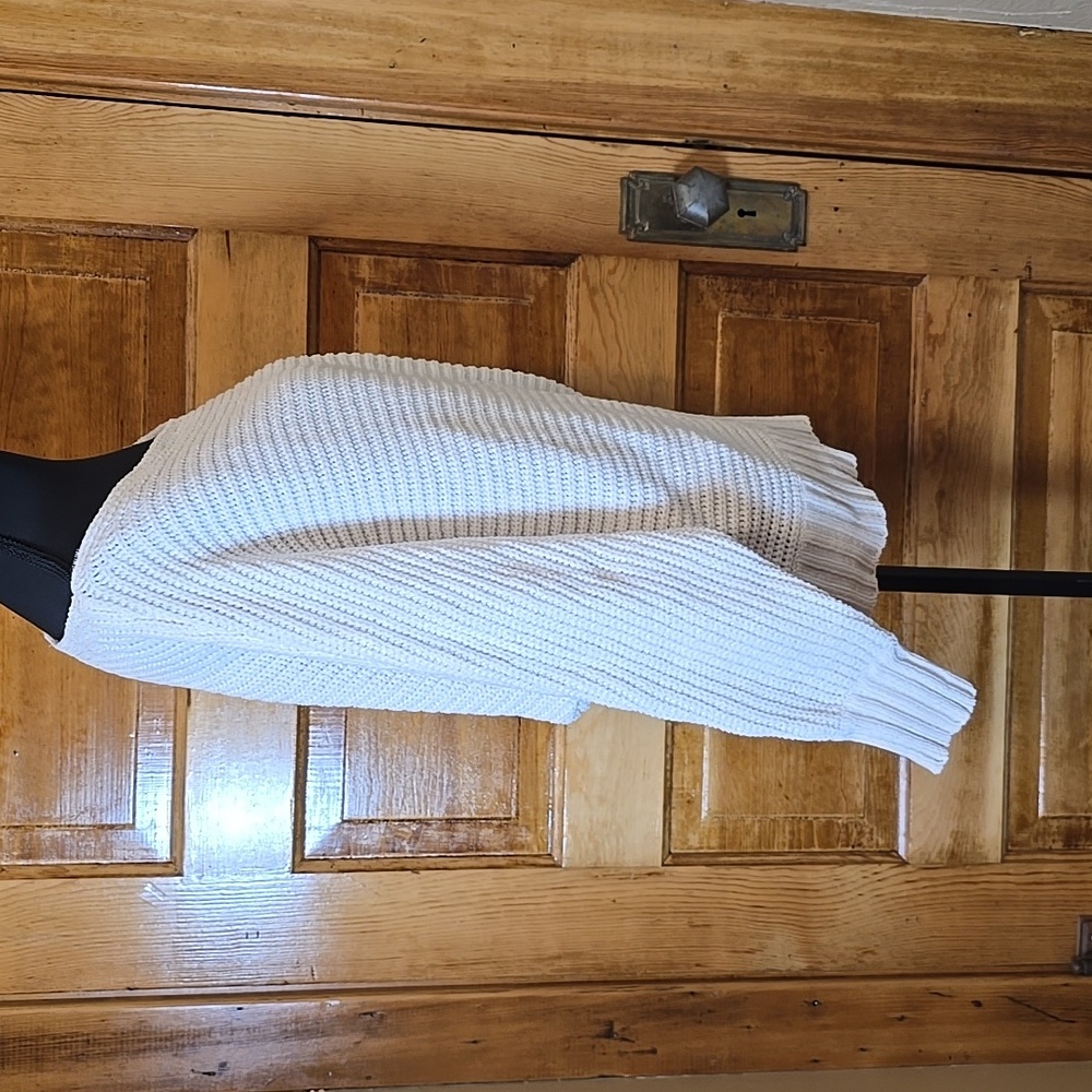 Forever 21 Off-Shoulder White Knit Sweater M - Picture 4 of 5